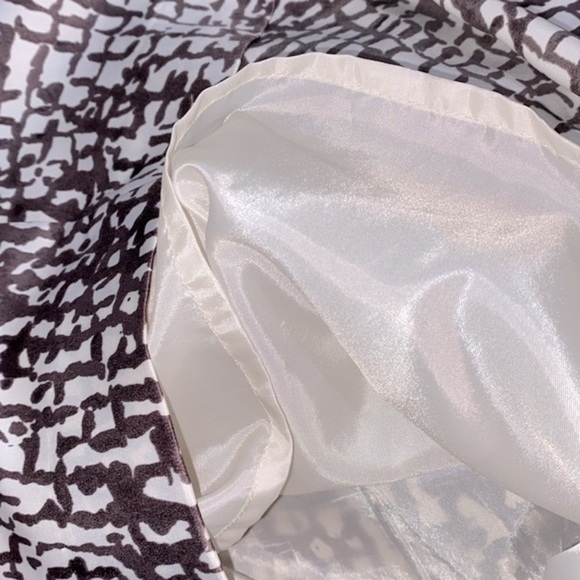 Ann Taylor shift dress size 2 petite - Picture 9 of 9